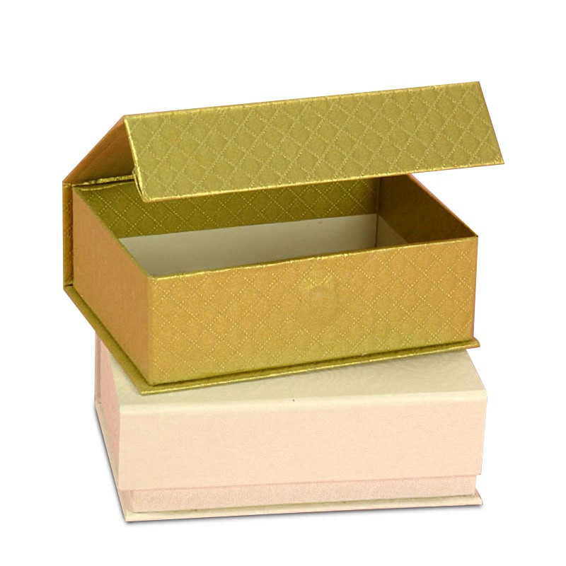 Flip Top Boxes With Catch